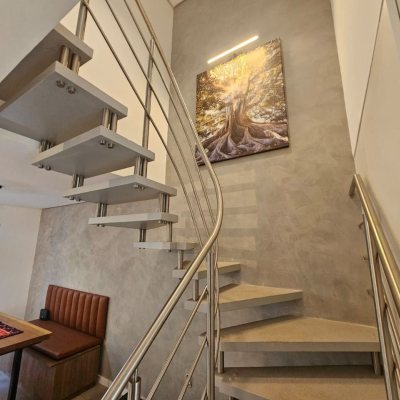 Casa em Condomínio com 101m², 3 quartos, 1 suíte, 2 garagens, no bairro Morro das Pedras em Florianópolis