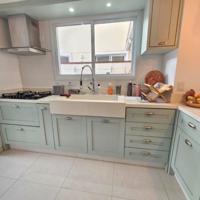 Casa em Condomínio com 101m², 3 quartos, 1 suíte, 2 garagens, no bairro Morro das Pedras em Florianópolis