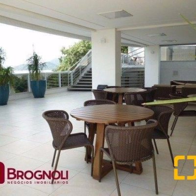 Apartamentos com 95m², 3 quartos, 1 suíte, 2 garagens, no bairro Agronômica em Florianópolis
