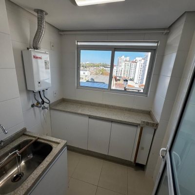 Apartamentos com 95m², 3 quartos, 1 suíte, 2 garagens, no bairro Agronômica em Florianópolis
