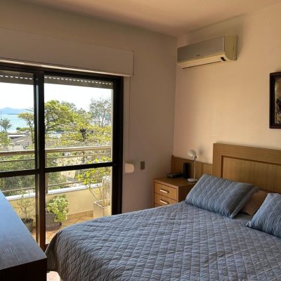 Apartamentos com 208m², 4 quartos, 1 suíte, 2 garagens, no bairro Agronômica em Florianópolis