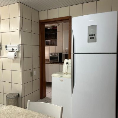 Apartamentos com 208m², 4 quartos, 1 suíte, 2 garagens, no bairro Agronômica em Florianópolis