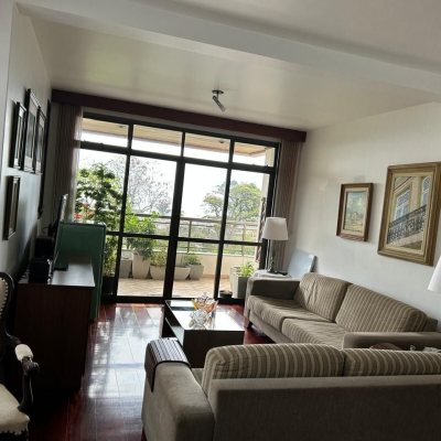 Apartamentos com 208m², 4 quartos, 1 suíte, 2 garagens, no bairro Agronômica em Florianópolis