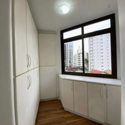 Apartamentos com 157m², 3 quartos, 3 suítes, 2 garagens, no bairro Centro em Florianópolis