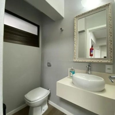 Apartamentos com 157m², 3 quartos, 3 suítes, 2 garagens, no bairro Centro em Florianópolis