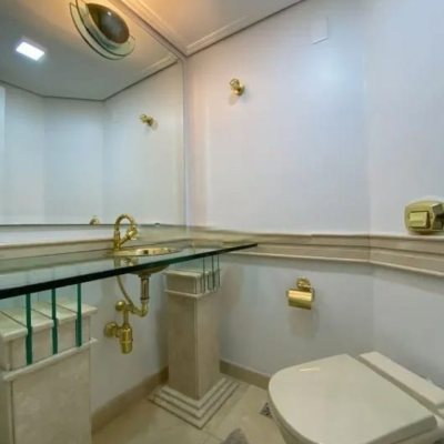 Apartamentos com 157m², 3 quartos, 3 suítes, 2 garagens, no bairro Centro em Florianópolis