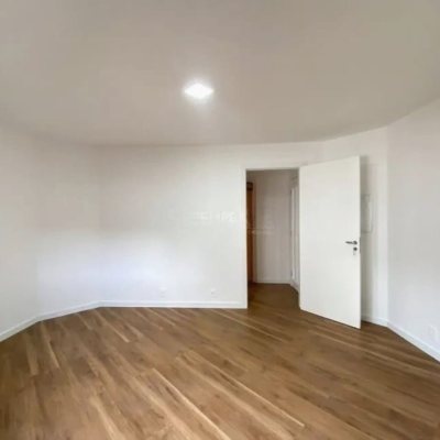 Apartamentos com 157m², 3 quartos, 3 suítes, 2 garagens, no bairro Centro em Florianópolis
