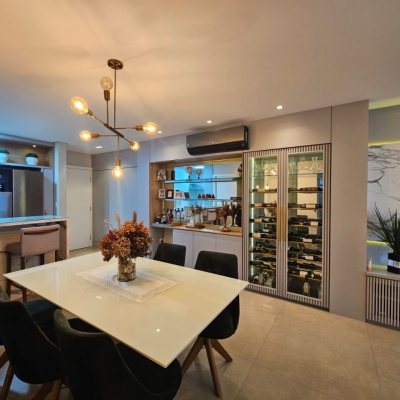 Apartamentos com 107m², 3 quartos, 1 suíte, 2 garagens, no bairro Campinas em São José