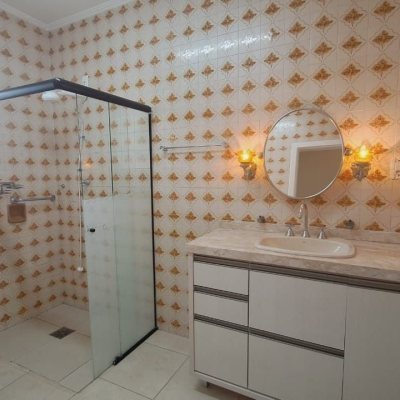 Casa Residencial com 185m², 4 quartos, 1 suíte, 2 garagens, no bairro Capoeiras em Florianópolis