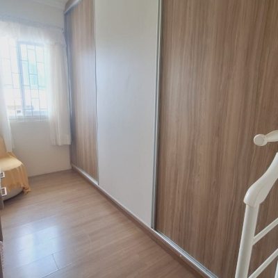 Casa Residencial com 185m², 4 quartos, 1 suíte, 2 garagens, no bairro Capoeiras em Florianópolis
