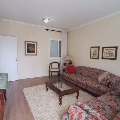 Casa Residencial com 185m², 4 quartos, 1 suíte, 2 garagens, no bairro Capoeiras em Florianópolis