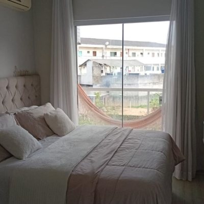 Sobrado Residencial com 92m², 3 quartos, 1 garagem, no bairro Forquilhas em São José