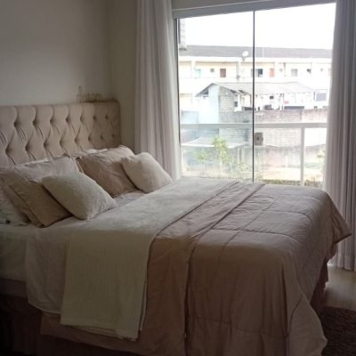 Sobrado Residencial com 92m², 3 quartos, 1 garagem, no bairro Forquilhas em São José