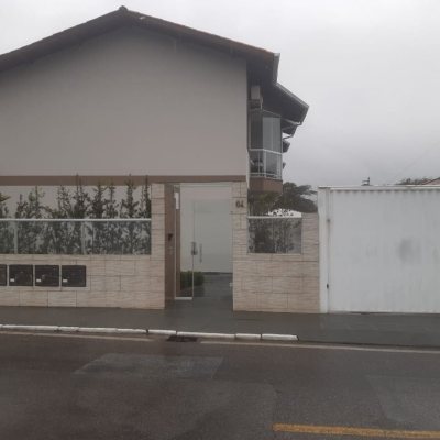 Sobrado Residencial com 92m², 3 quartos, 1 garagem, no bairro Forquilhas em São José