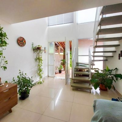 Casa Residencial com 99m², 2 quartos, 2 suítes, 2 garagens, no bairro Ribeirão Da Ilha em Florianópolis