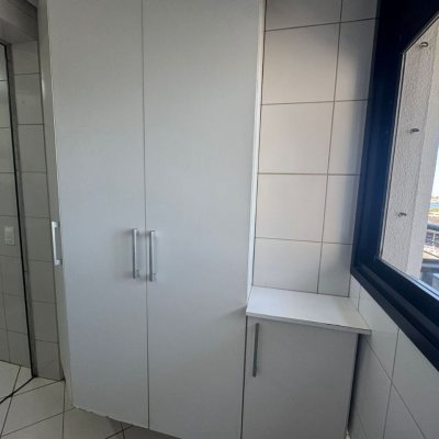 Apartamentos com 81m², 3 quartos, 1 suíte, 2 garagens, no bairro Centro em Florianópolis