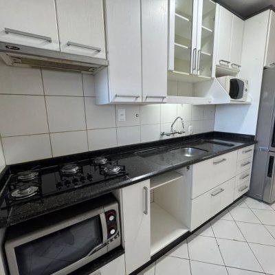 Apartamentos com 81m², 3 quartos, 1 suíte, 2 garagens, no bairro Centro em Florianópolis
