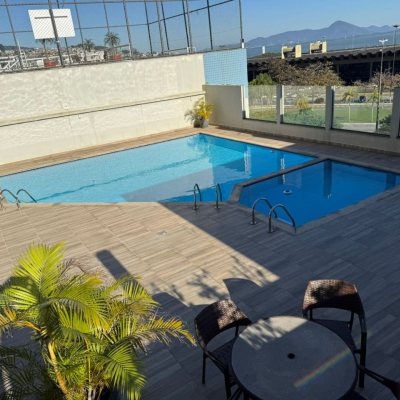 Apartamentos com 81m², 3 quartos, 1 suíte, 2 garagens, no bairro Centro em Florianópolis