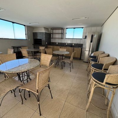 Apartamentos com 81m², 3 quartos, 1 suíte, 2 garagens, no bairro Centro em Florianópolis