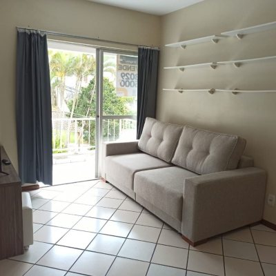 Apartamentos com 45m², 1 quarto (sendo 1 suíte), 1 garagem, no bairro Carvoeira em Florianópolis