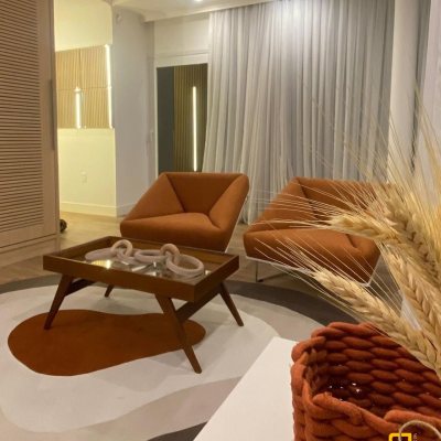 Casa Residencial com 365m², 3 quartos, 3 suítes, 11 garagens, no bairro Agronômica em Florianópolis