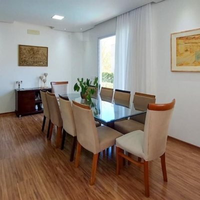 Casa Residencial com 322m², 3 quartos, 3 suítes, 2 garagens, no bairro Lagoa da Conceição em Florianópolis