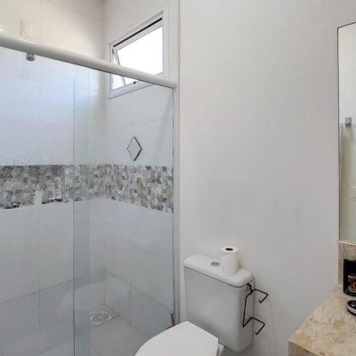 Casa Residencial com 322m², 3 quartos, 3 suítes, 2 garagens, no bairro Lagoa da Conceição em Florianópolis