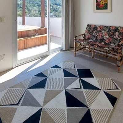 Casa Residencial com 322m², 3 quartos, 3 suítes, 2 garagens, no bairro Lagoa da Conceição em Florianópolis