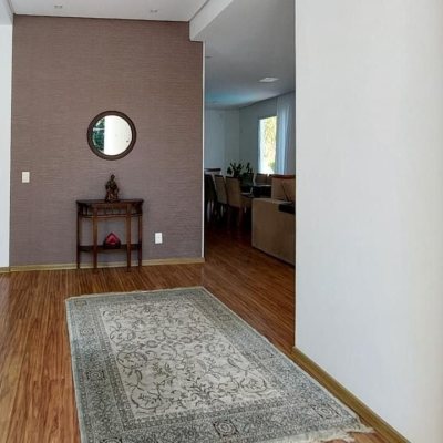 Casa Residencial com 322m², 3 quartos, 3 suítes, 2 garagens, no bairro Lagoa da Conceição em Florianópolis