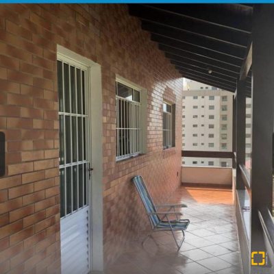 Casa Residencial com 87m², 3 quartos, 2 suítes, 5 garagens, no bairro Agronômica em Florianópolis