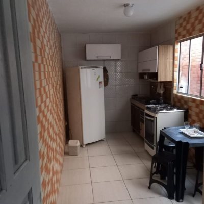 Casa Residencial com 87m², 3 quartos, 2 suítes, 5 garagens, no bairro Agronômica em Florianópolis