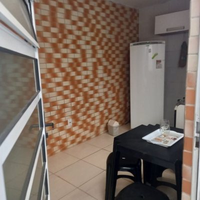 Casa Residencial com 87m², 3 quartos, 2 suítes, 5 garagens, no bairro Agronômica em Florianópolis
