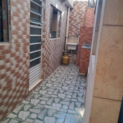 Casa Residencial com 87m², 3 quartos, 2 suítes, 5 garagens, no bairro Agronômica em Florianópolis