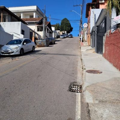 Casa Residencial com 87m², 3 quartos, 2 suítes, 5 garagens, no bairro Agronômica em Florianópolis