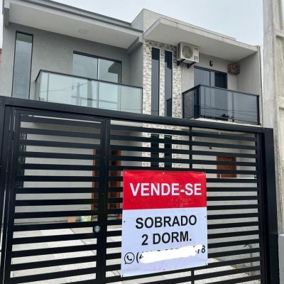 Sobrado Residencial com 48m², 2 quartos, 1 suíte, 1 garagem, no bairro Rio Vermelho em Florianópolis