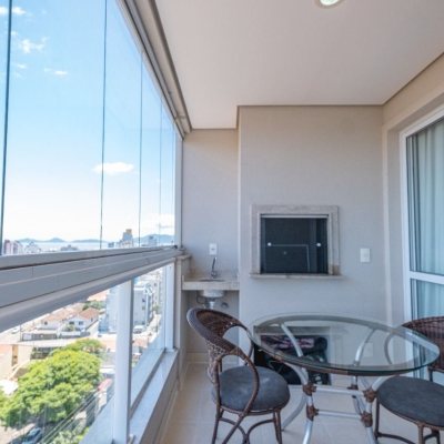 Apartamentos com 180m², 3 quartos, 3 suítes, 3 garagens, no bairro Estreito em Florianópolis