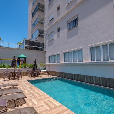 Apartamentos com 180m², 3 quartos, 3 suítes, 3 garagens, no bairro Estreito em Florianópolis
