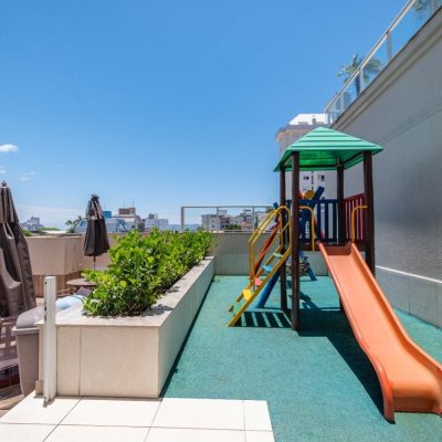 Apartamentos com 180m², 3 quartos, 3 suítes, 3 garagens, no bairro Estreito em Florianópolis