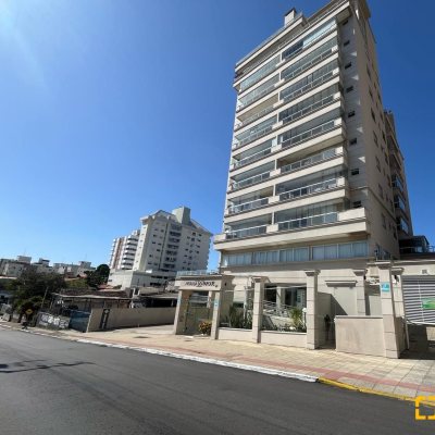 Apartamentos com 180m², 3 quartos, 3 suítes, 3 garagens, no bairro Estreito em Florianópolis