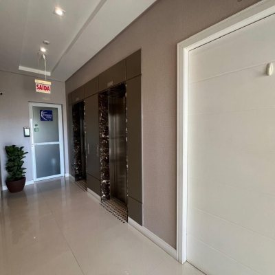 Apartamentos com 180m², 3 quartos, 3 suítes, 3 garagens, no bairro Estreito em Florianópolis