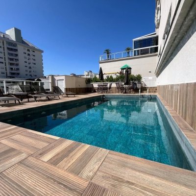 Apartamentos com 180m², 3 quartos, 3 suítes, 3 garagens, no bairro Estreito em Florianópolis