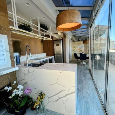 Apartamentos com 180m², 3 quartos, 3 suítes, 3 garagens, no bairro Estreito em Florianópolis