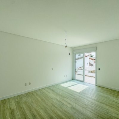 Casa Residencial com 450m², 4 quartos, 4 suítes, 4 garagens, no bairro Jurerê Internacional em Florianópolis