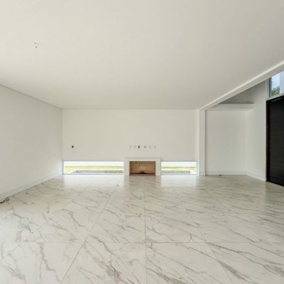 Casa Residencial com 450m², 4 quartos, 4 suítes, 4 garagens, no bairro Jurerê Internacional em Florianópolis