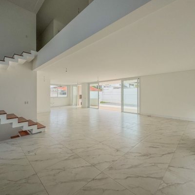 Casa Residencial com 450m², 4 quartos, 4 suítes, 4 garagens, no bairro Jurerê Internacional em Florianópolis