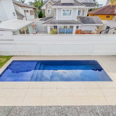 Casa Residencial com 450m², 4 quartos, 4 suítes, 4 garagens, no bairro Jurerê Internacional em Florianópolis