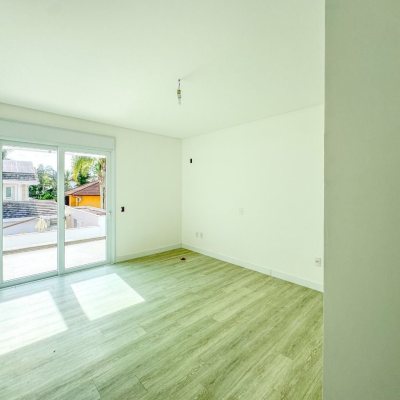 Casa Residencial com 450m², 4 quartos, 4 suítes, 4 garagens, no bairro Jurerê Internacional em Florianópolis