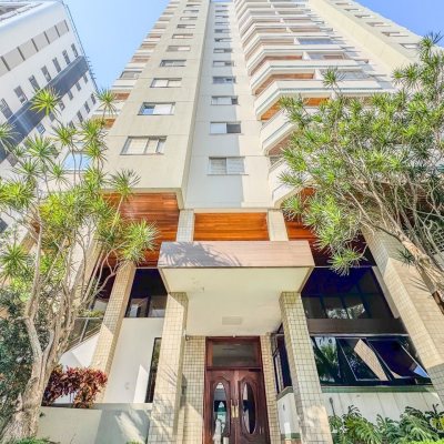 Apartamentos com 122m², 3 quartos, 1 suíte, 1 garagem, no bairro Centro em Florianópolis