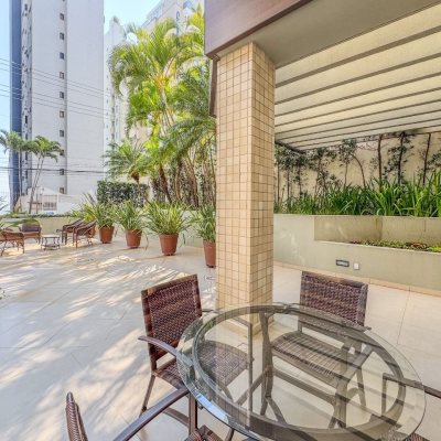 Apartamentos com 122m², 3 quartos, 1 suíte, 1 garagem, no bairro Centro em Florianópolis