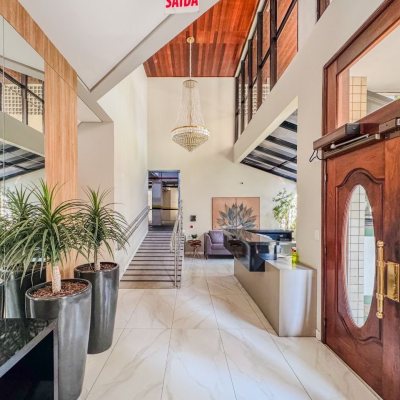 Apartamentos com 122m², 3 quartos, 1 suíte, 1 garagem, no bairro Centro em Florianópolis